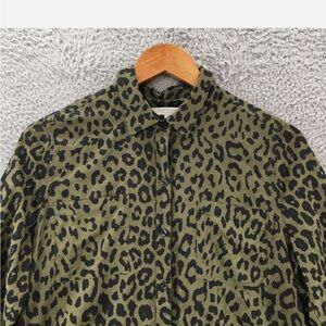 Chic Green Leopard Print Blouse